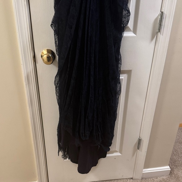 Elegant Navy Blue Embellished Evening Gown - Picture 2 of 8